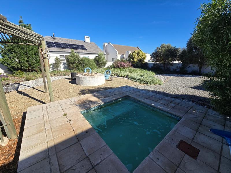 3 Bedroom Property for Sale in Golden Mile Western Cape